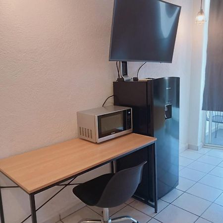 Lovely Studio Apartment With Balcony Ac & Wi-Fi, Minutes From Downtown! 锡瓦塔塔内霍 外观 照片