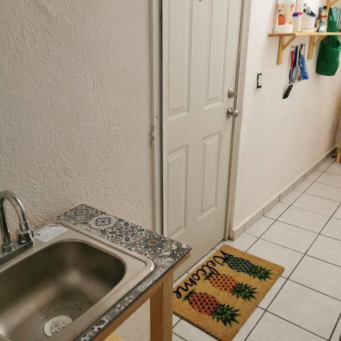 Lovely Studio Apartment With Balcony Ac & Wi-Fi, Minutes From Downtown! 锡瓦塔塔内霍 外观 照片