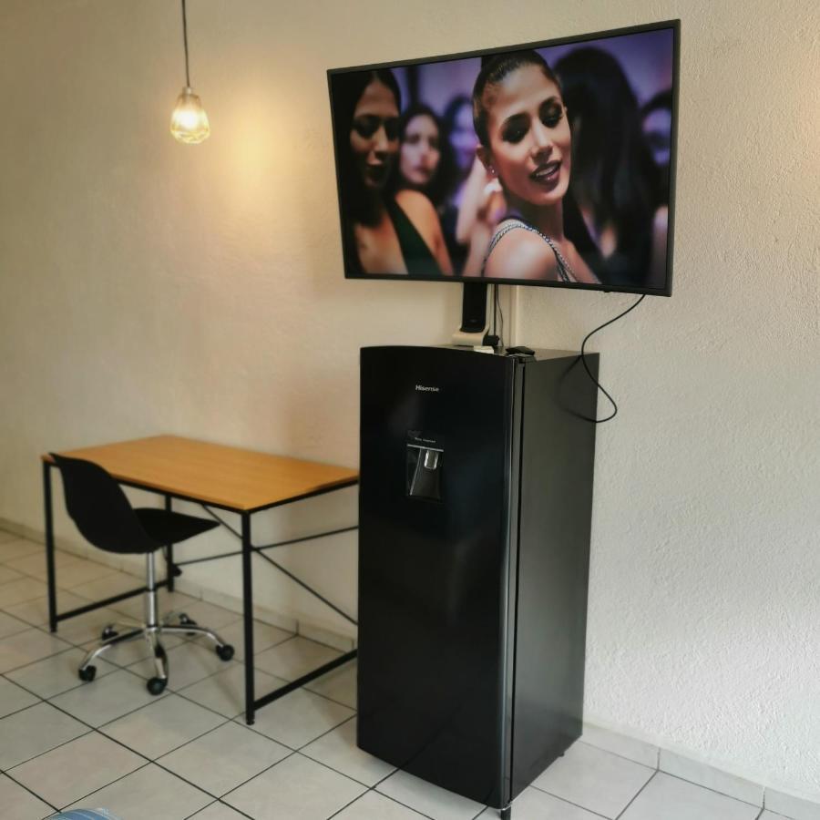Lovely Studio Apartment With Balcony Ac & Wi-Fi, Minutes From Downtown! 锡瓦塔塔内霍 外观 照片