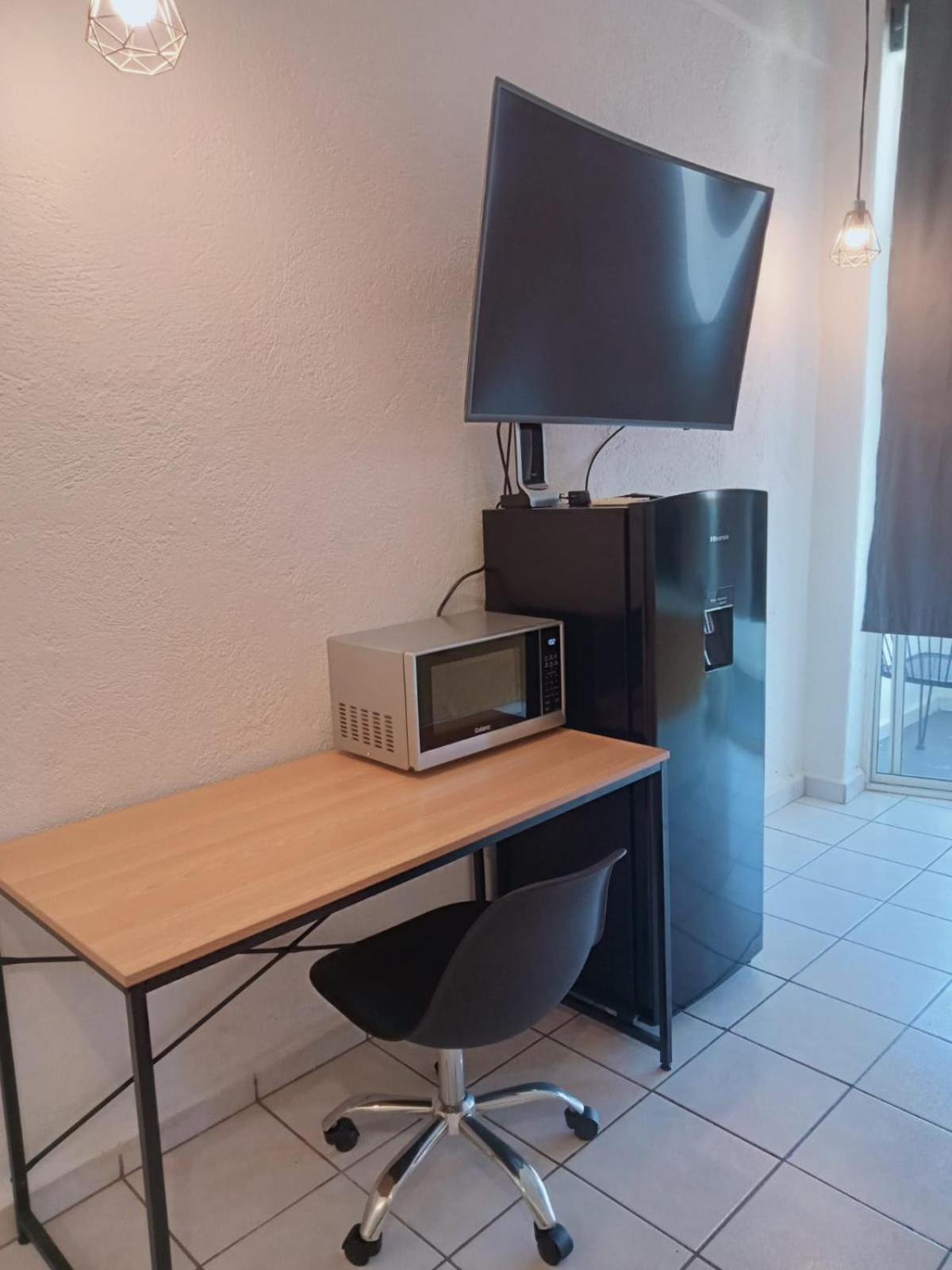 Lovely Studio Apartment With Balcony Ac & Wi-Fi, Minutes From Downtown! 锡瓦塔塔内霍 外观 照片